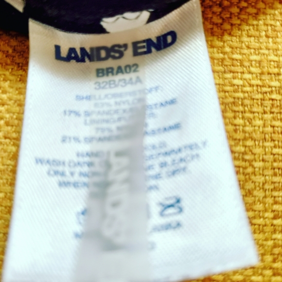 ✨ 5/$15 Lands' End Polka Dot Bikini Top - Picture 3 of 3